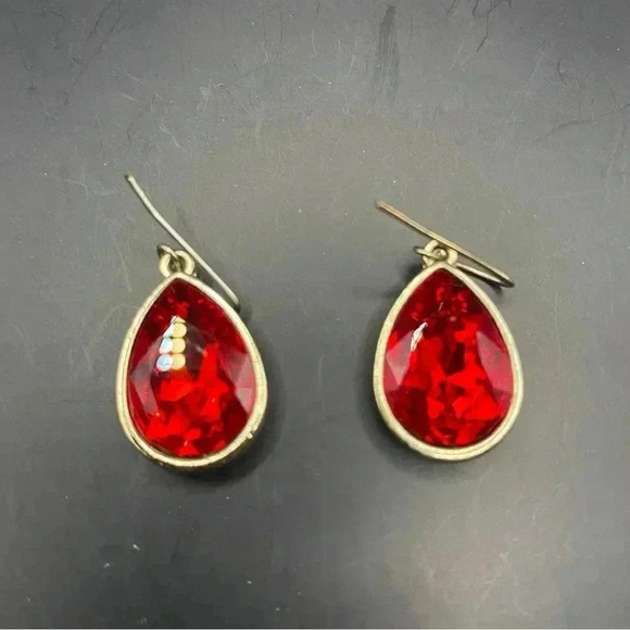 VGT Ruby Gold-tone Rhinestone Crystal Jewelry Set Necklace Earrings Bracelet - Picture 4 of 11